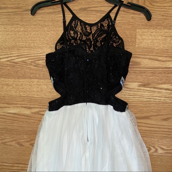 Long black and white prom dress with jewels - Picture 5 of 8